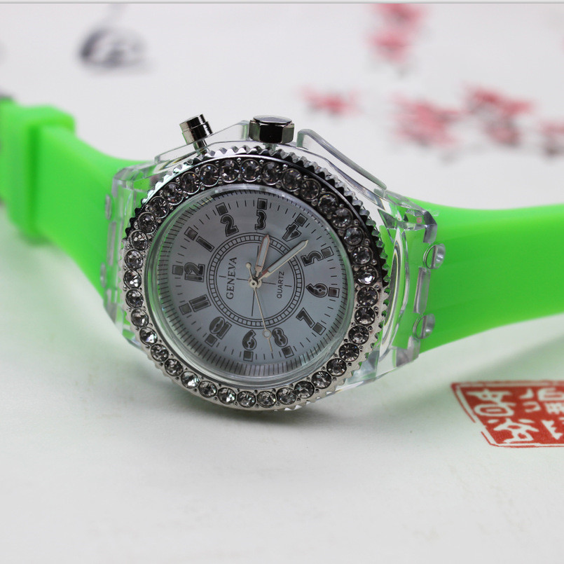 Reloj con correa de silicona, rojo - Imagen 3