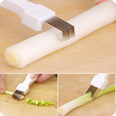 Spring onion cutter with seven blades, white
