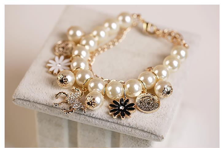 Bracelet de perles avec motif fleur, blanc – Image 2