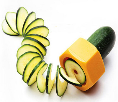 Spiral vegetable cutter in yellow