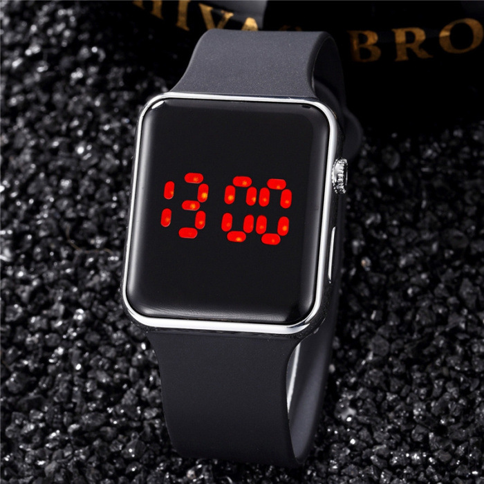 Digital led watch with silicone strap - Image 4