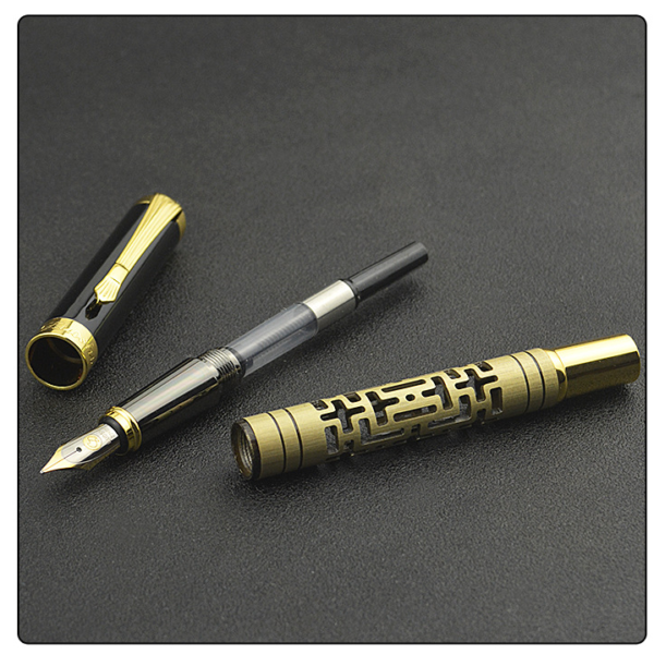 Metalen vulpen met iridium penpunt, goudbrons