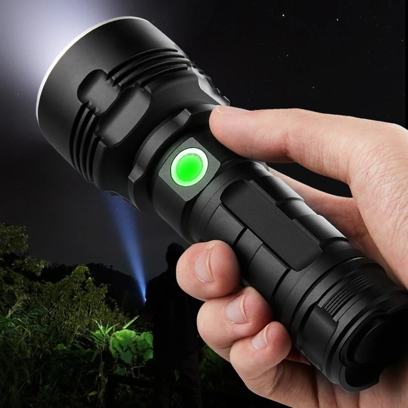 Powerful LED flashlight with adjustable focus - Image 3
