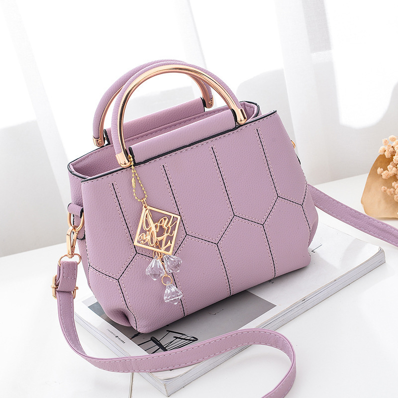 Polyester shoulder bag with visible stitching - Image 3