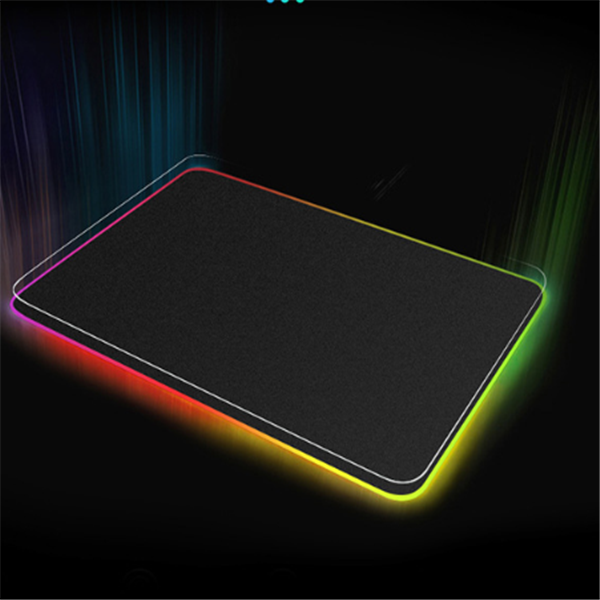 Black mouse pad with RGB lighting - Image 3