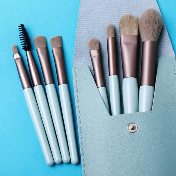 Set de 8 brochas de maquillaje con estuche, azul claro