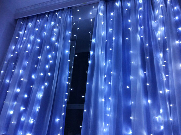 Lichtervorhang mit 304 Lichtern, weiß