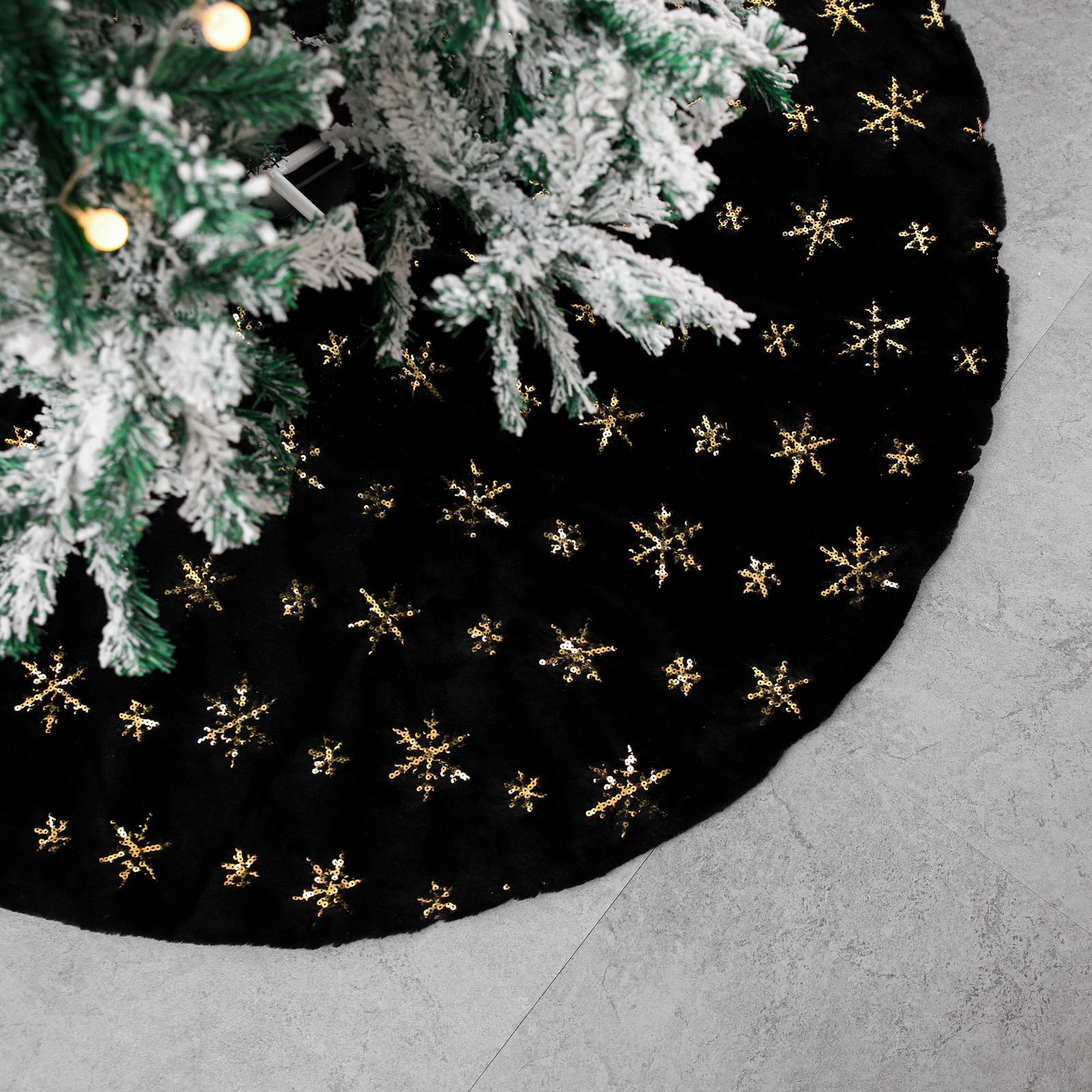 Saia para a árvore de Natal, preto e dourado - Image 3
