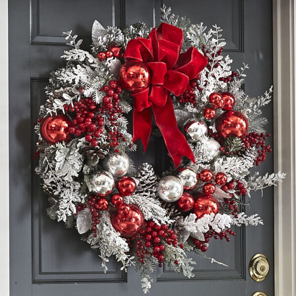 Couronne de Noël avec branches floquées, rouge