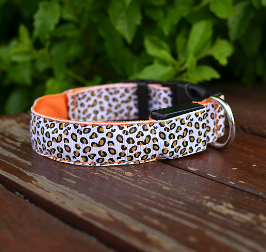 Collar LED estampado leopardo, color aleatorio - Imagen 7