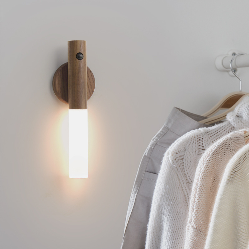 Rechargeable wooden LED motion sensor light - Image 6