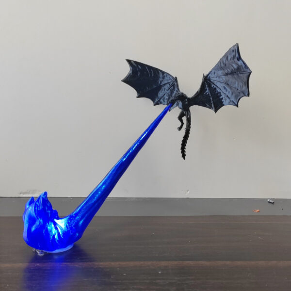 Lampe dragon pour étagère, noir avec flamme bleue