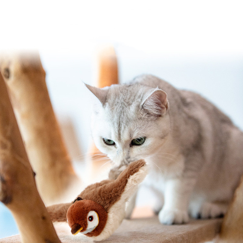 Plush woodpecker toy with sound for cats - Image 4