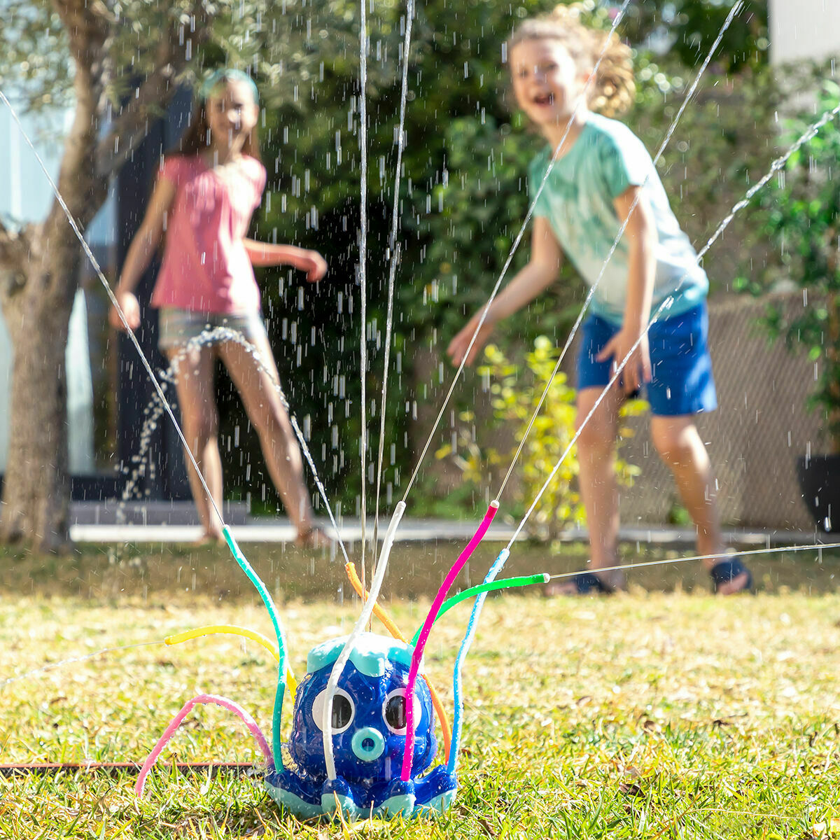 Pack Giant Inflatable Bumper Bubble Ball and Water Sprinkler and Sprayer Toy InnovaGoods - Image 2