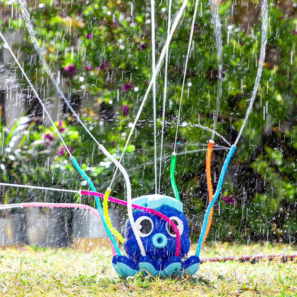 Pack Giant Inflatable Bumper Bubble Ball and Water Sprinkler and Sprayer Toy InnovaGoods - Image 3