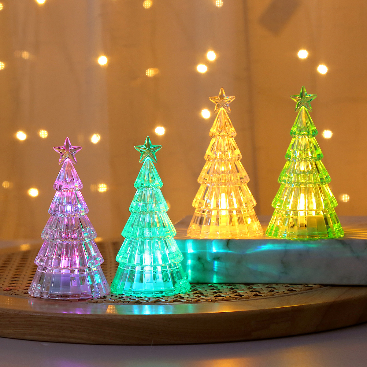 Kerstboompje als nachtlampje, wit met warmgeel licht - Afbeelding 4