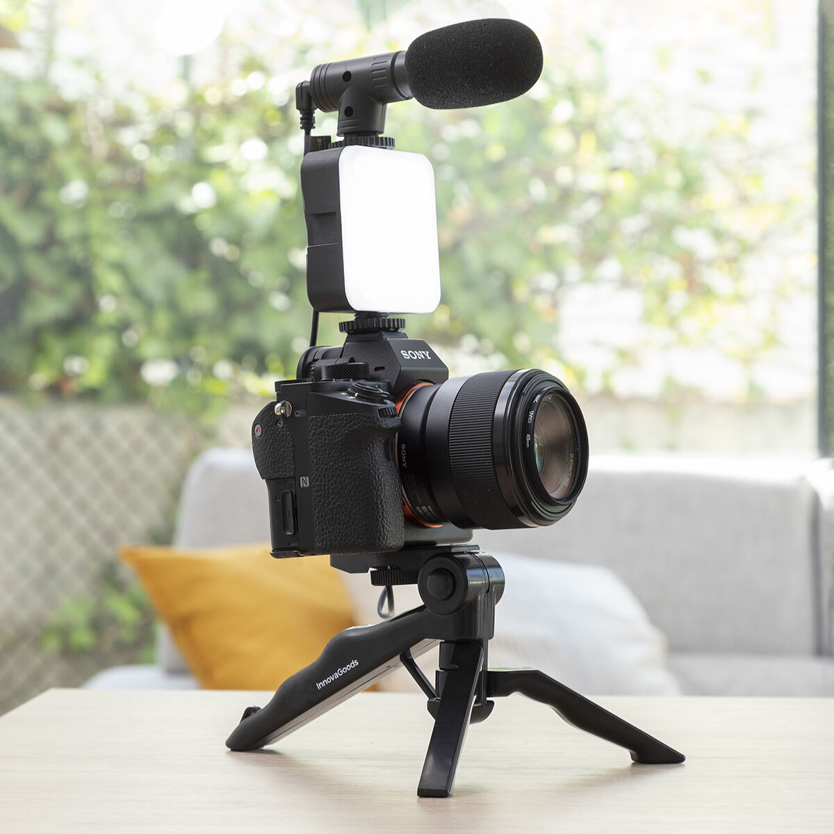 Kit Vlogging com Luz, Microfone e Comando Plodni InnovaGoods 6 Peças - Image 8