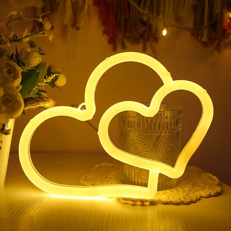 LED-Neonlicht mit zwei Herzen, warmweiß