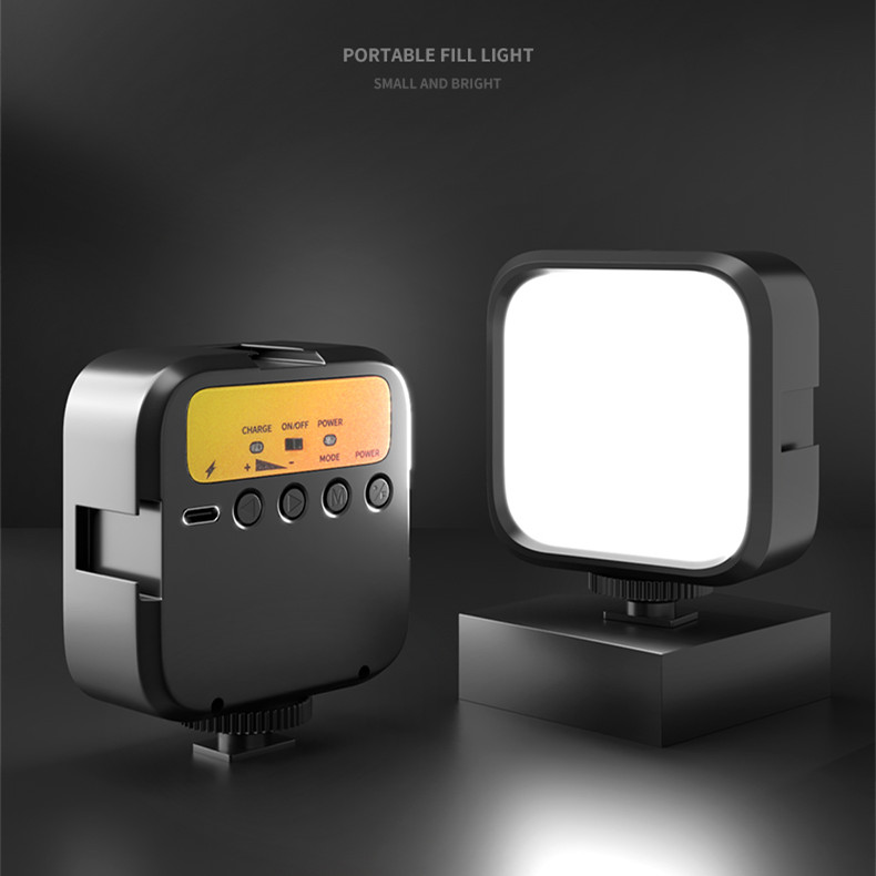 Small clip-on fill light for your smartphone - Image 8