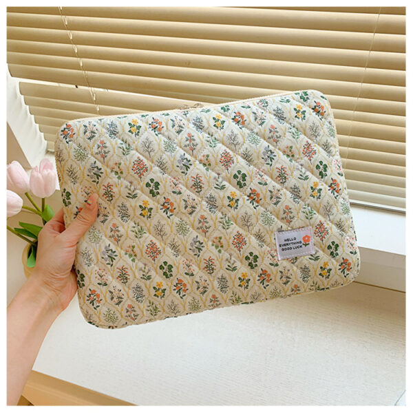 Laptop sleeve with flower print, green