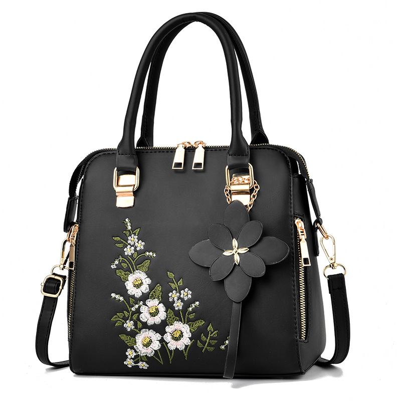 Mala de ombro com flores bordadas, preta